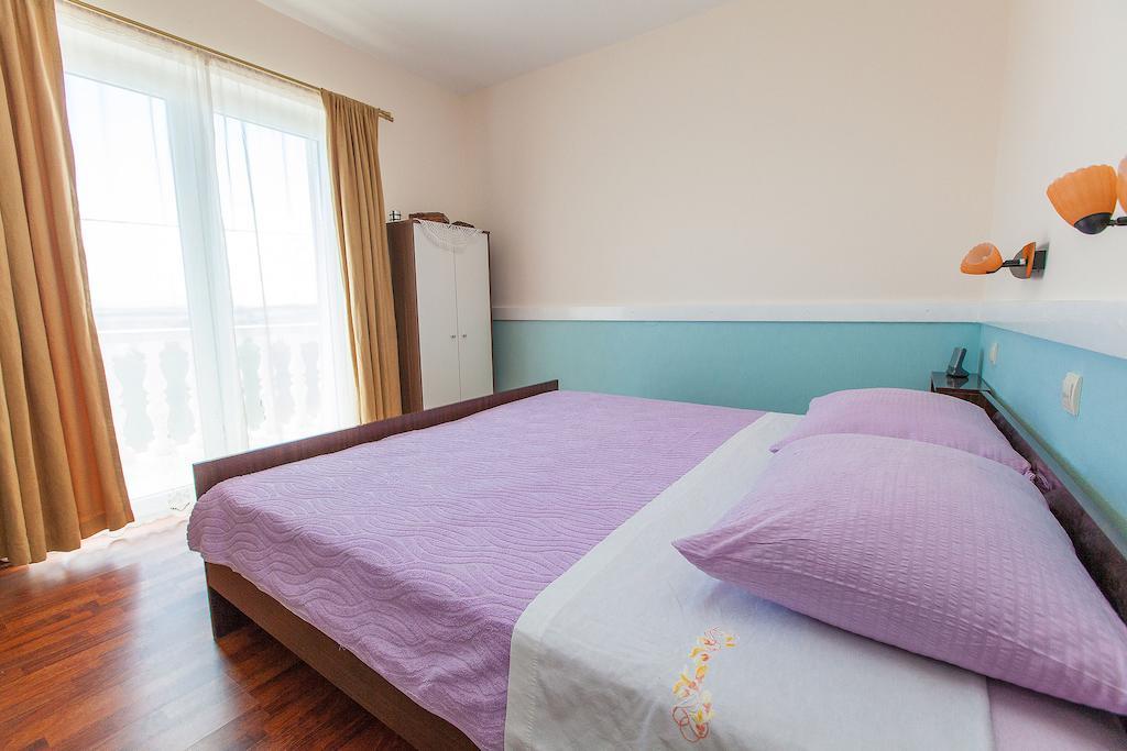 יאדראנובו Apartments Villa Americana חדר תמונה