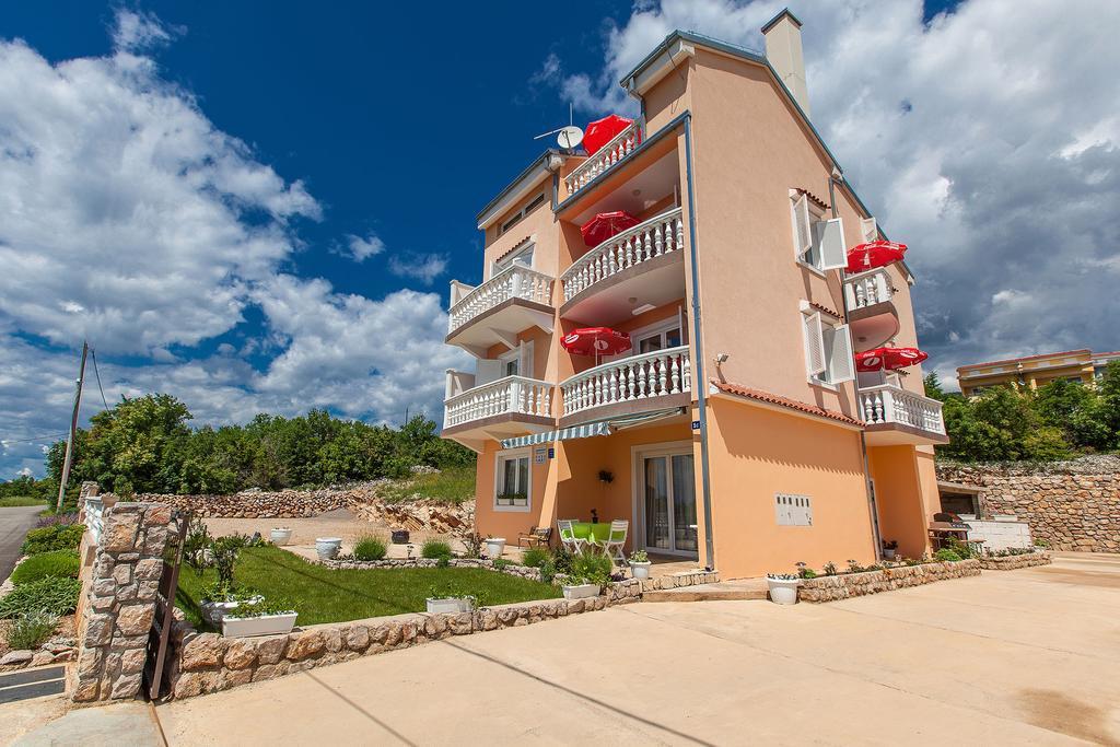 יאדראנובו Apartments Villa Americana מראה חיצוני תמונה